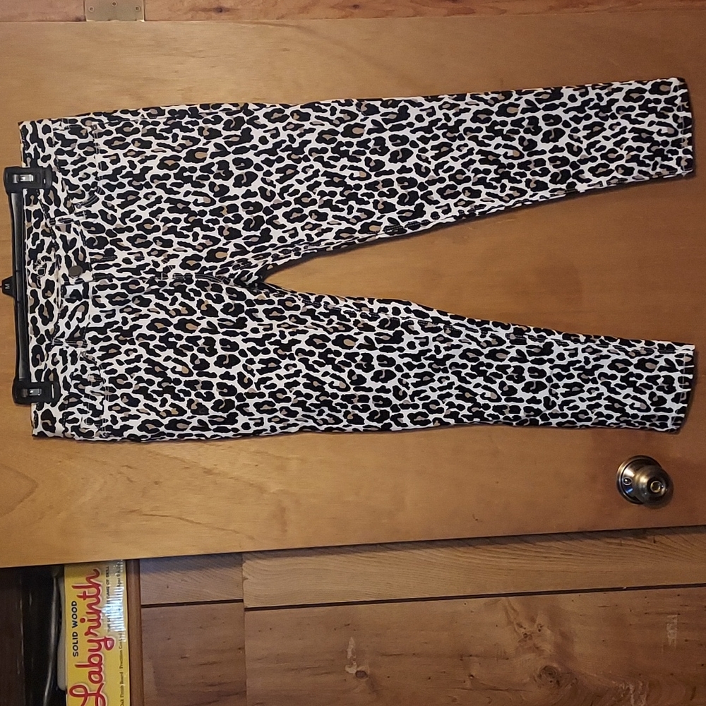 Cheetah print ankle pants